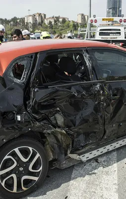 TEM'de büyük kaza! Trafik kilitlendi...