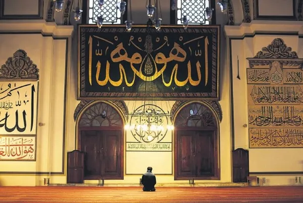 prof-dr-nihat-hatipoglu-yazdi-birbirinizin-mahremini-arastirmayin-1620766703876.jpeg Prof. Dr. Nihat Hatipoğlu yazdı: Birbirinizin mahremini araştırmayın | 12 Mayıs 2021-5