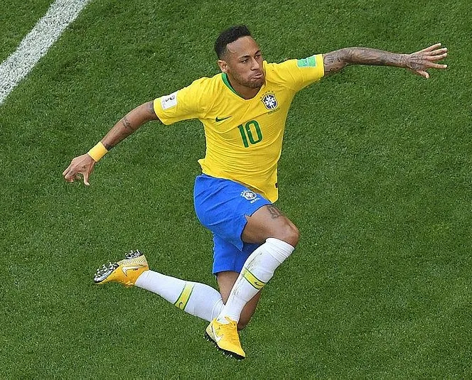 Neymar’dan çeyrek altın