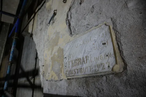istanbulda-her-gun-yanindan-milyonlar-geciyor-haldun-taner-sahnesinde-sivanin-altindan-kitabe-cikti-1634281543381.jpg Haldun Taner Sahnesi'nin restorasyon çalışmalarında mimar kitabesi bulundu-11
