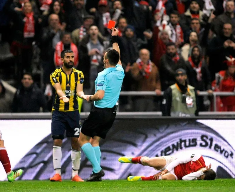 fifadan-sok-karar-ivan-bebeke-dunya-kupasi-gorevi-1775825177941.jpeg FIFA'dan şok karar! Ivan Bebek’e Dünya Kupası görevi-2