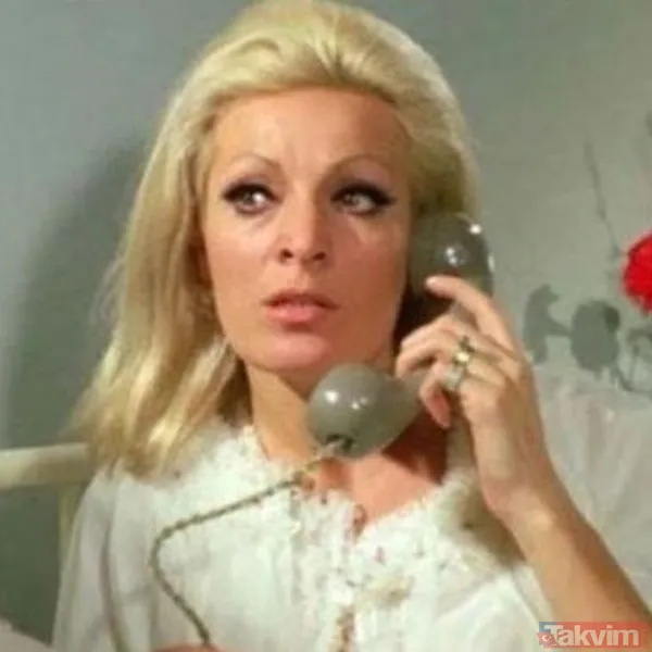 Yeşilçam’ın fettan güzeli Lale Belkıs sanat eserleriyle dolu evinin kapılarını ilk kez açtı! Hem Ediz Hun itirafı hem son hali şaşırttı - 11