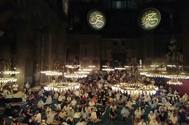 Ayasofya'da ikinci sabah namazı