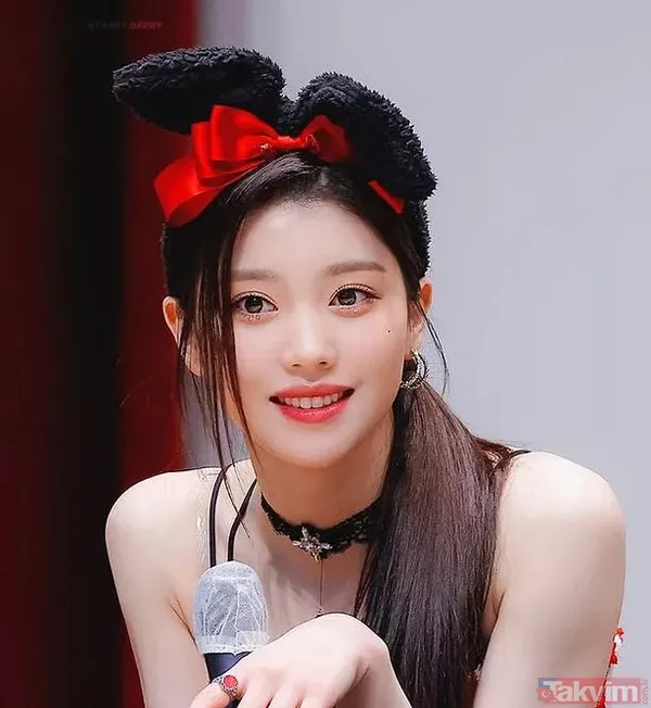 Dünyanın en güzel kızı ünvanını 6 yaşındayken almıştı siz bir de onu şimdi görün! Annesiyle poz paylaşınca olanlar oldu - 16