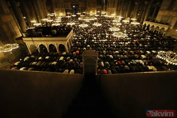 Kur'an-ı Kerim'de "Bin aydan daha hayırlı" olduğu bildirilen Kadir Gecesi tüm yurtta dualarla idrak edildi - 18