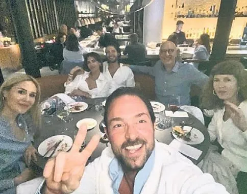 yeni-sarkisi-feryat-ile-gundemde-olan-hadiseden-1-milyon-tllik-ayakli-reklam-1681933126323.jpeg Yeni şarkısı Feryat ile gündemde olan Hadise'den 1 milyon TL'lik ayaklı reklam!-11