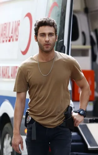 Seçkin Özdemir Can Kırıkları dizisinin kadrosuna katıldı