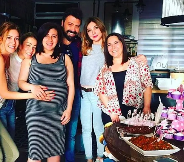 Burcu Gönder kimdir? Bülent Emrah Parlak ile boşanan Burcu Gönder kaç yaşında?-3