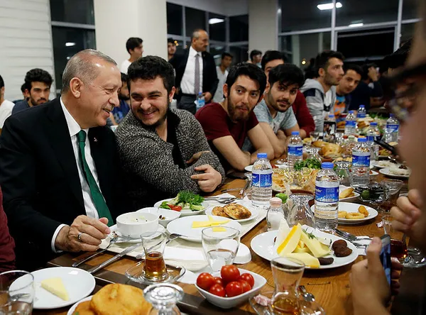 Son dakika: Başkan Erdoğan'dan yoğun Ramazan mesaisi! Telefon görüşmeleri, ziyaretler, etkinlikler...-13