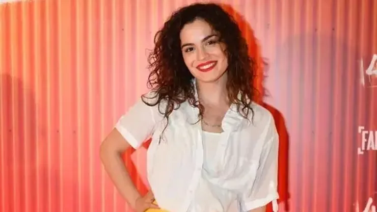 asli-bekiroglundan-set-itirafi-depresif-insanlari-hayatimdan-cikariyorum-1763262489423.jpeg Aslı Bekiroğlu’ndan "set" itirafı: “Depresif insanları hayatımdan çıkarıyorum”-2