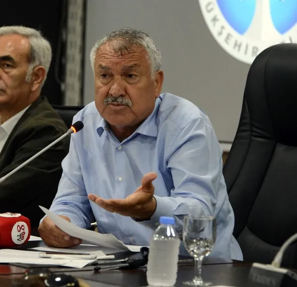 CHP'li Adana Büyükşehir Belediyesi Başkanı Zeydan Karalar yine yandaşı zengin etme peşinde! Otobüs tamiri için günlük 500 bin TL ödüyor ama tamir yok-6