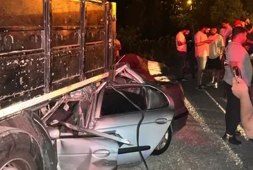 Otomobil tırın altına girdi: 1 ölü | Ordu Ünye kaza haberi...