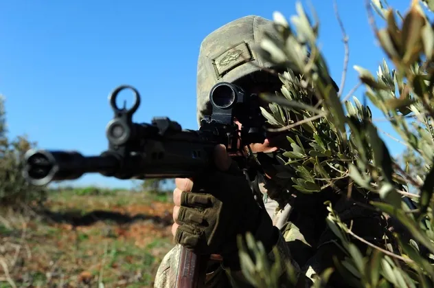 Son dakika: Fırat Kalkanı bölgesinde 4, Zeytin Dalı bölgesinde 2 PKK/YPG'li terörist gözaltına alındı