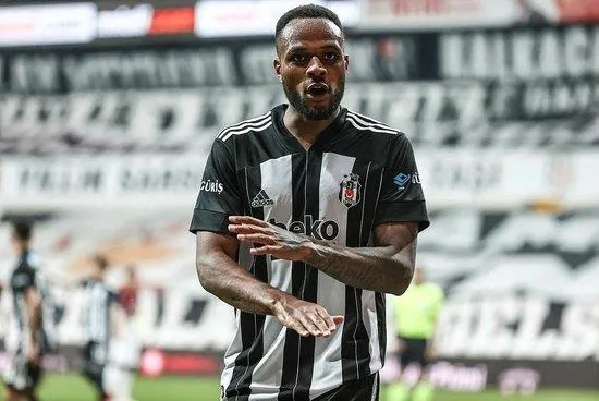 Uzlaşmaz tutumu Beşiktaş yönetimini çıldırttı! Kartal'da Cyle Larin'in suyu ısınıyor-3