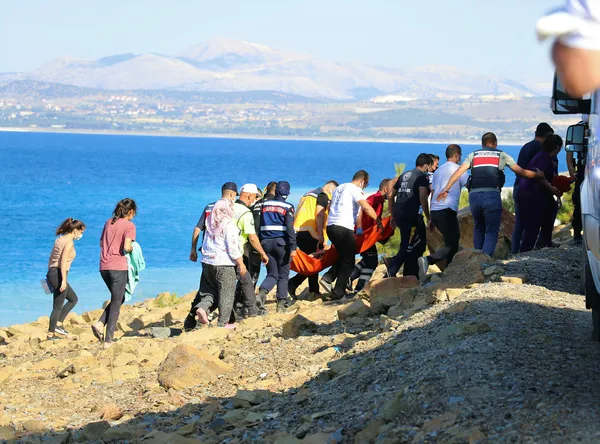 salda-golune-giren-cocuk-boguldu-ailesi-sinir-krizi-gecirdi-1625414090841.jpg Salda Gölü'ne giren çocuk boğuldu! Ailesi sinir krizi geçirdi-3