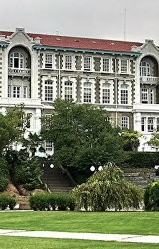 Boğaziçili faşist Ercan Çankaya başörtülülere nefret kustu: Bugünler geçici üniversitelerde gericilik yasaklanacak