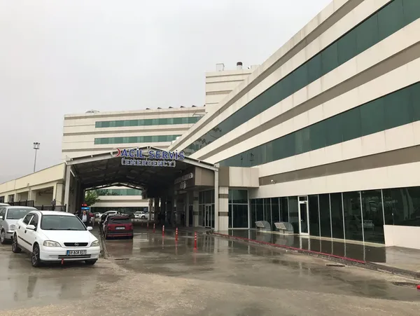 konyanin-eregli-ve-halkapinar-ilcelerinde-bulanti-kusma-ve-ishal-sikayetleriyle-hastaneye-basvuranlarin-sayisi-1652696985750.jpg Konya'nın Ereğli ve Halkapınar ilçelerinde bulantı kusma ve ishal şikayetleriyle hastaneye başvuranların sayısı 1200'ü geçti-2