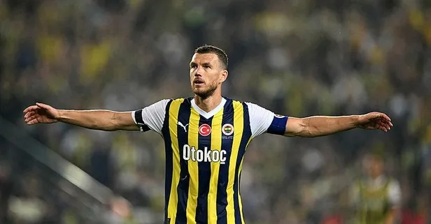 Bir futbolcudan çok fazlası: Fenerbahçe'nin yıldız golcüsü Edin Dzeko profesyonelliğiyle takıma örnek oluyor ve övgü topluyor