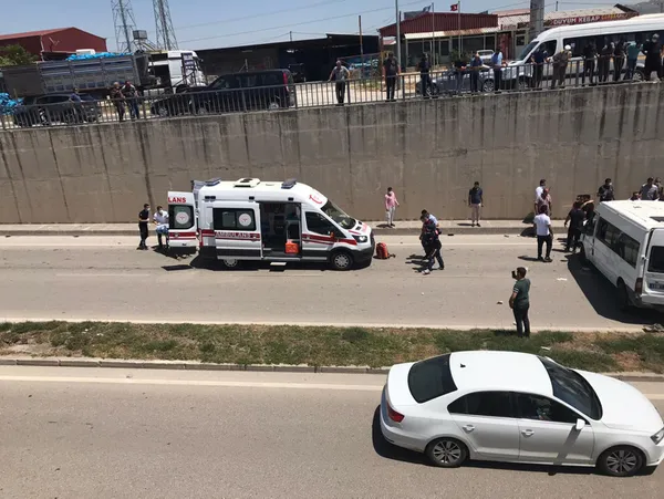 son-dakika-hatayda-minibus-alt-gecide-dustu-3-jandarma-yaralandi-1622039391198.jpg SON DAKİKA: Hatay'da minibüs alt geçide düştü! 3 jandarma yaralandı-4