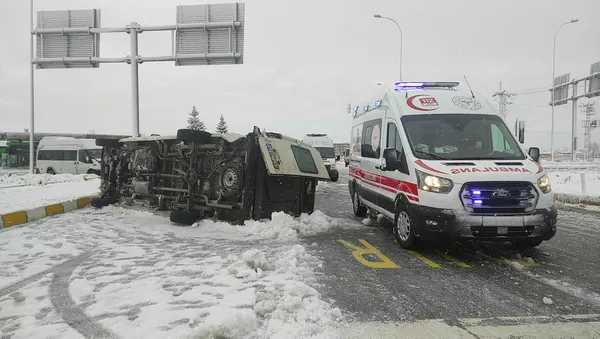 Konya'da işçi servisleri çarpıştı 11 kişi yaralandı-2