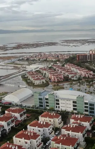 Sözcü İbrahim Kalın'dan İzmir'de yaşanan sel felaketi hakkında flaş açıklama!  'Zararlar en kısa sürede telafi edilecek'