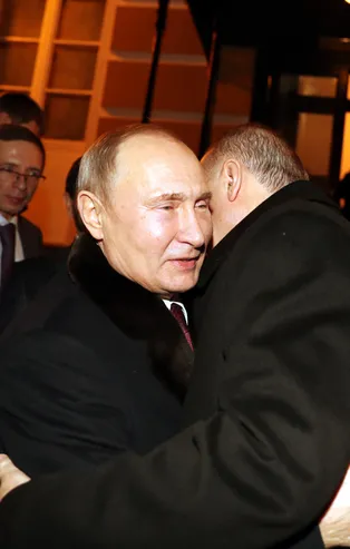 Putin, Başkan Erdoğan'ı böyle uğurladı | İşte zirveye damga vuran anlar