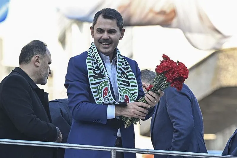 Cumhur İttifakı'nın İstanbul Büyükşehir Belediye Başkan adayı Murat Kurum'dan CHP'li Ekrem İmamoğlu'na sert tepki: "İstanbul senin babanın çiftliği mi?"-3