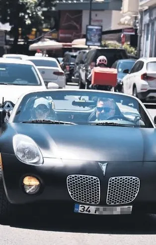 Mezuniyet turu! Bülent Serttaş kızı Miray ile Bebek'te