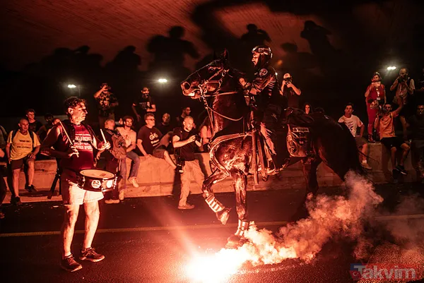 Tel Aviv'de kafesli protesto! Onlarca İsrailli, Netanyahu'nun istifası için sokaklara döküldü: Sen baştasın, sen suçlusun - 3