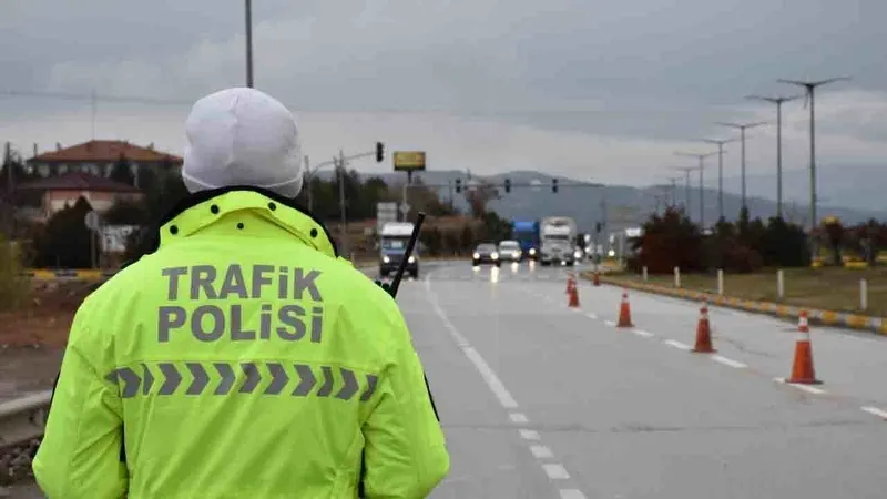 Ehliyetinizi Kaybetmek İstemiyorsanız Dikkat! B Sınıfı Ehliyet Sahiplerine 12 Bin TL Ceza ve İptal Uyarısı!-2