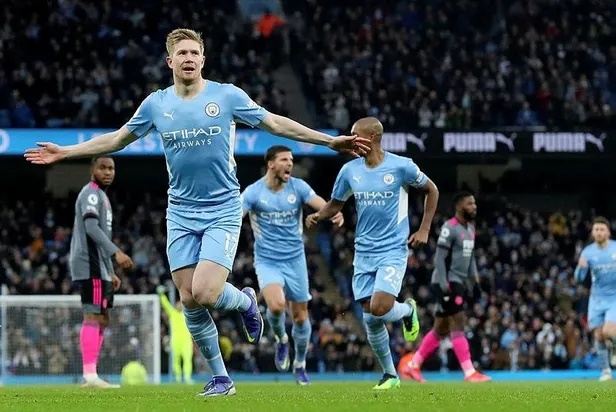 premier-ligde-gol-duellosu-9-gollu-macta-kazanan-manchester-city-1640540632097.jpeg