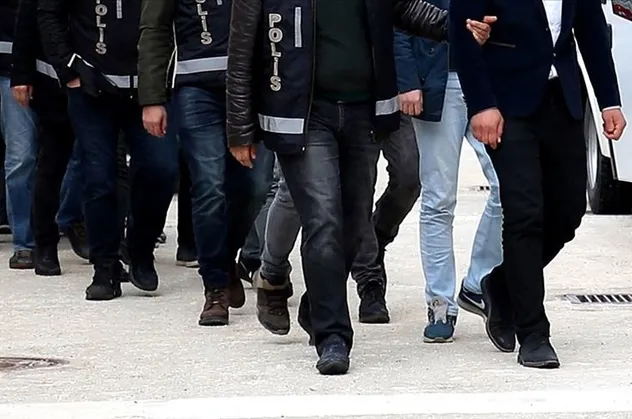 15 ilde FETÖ operasyonu: 13 gözaltı
