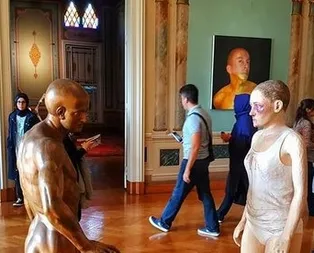 Rezil sergiye büyük tepki