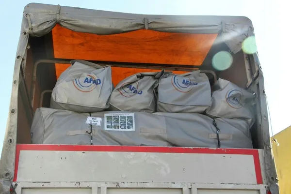 Irak-İran sınırındaki depremin yaralarını Türkiye sarıyor-6