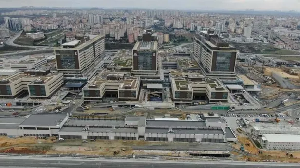 CHP'li İBB Başkanı Ekrem İmamoğlu durdurdu, bakanlıklar yapıyor-4