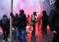 Paris karıştı! Fransada protestocular yeniden sokağa döküldü!