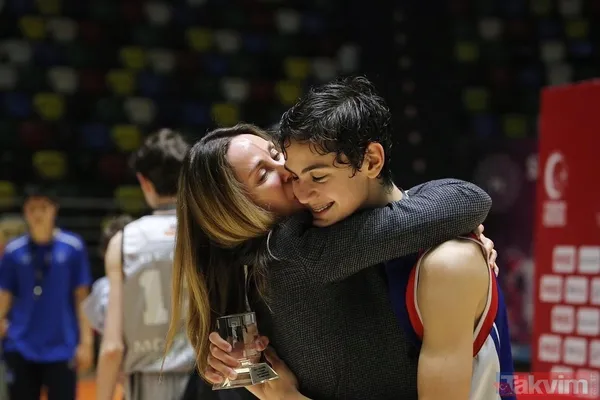 2 kez nikah masasına oturan Demet Şener’den evlilik açıklaması! Tolga Arman’ın biricik aşkı gelin olup sosyal medyayı salladı - 30