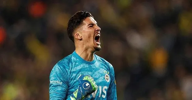 Yükselen değer Altay Bayındır! Kalesinde güven veriyor