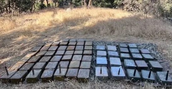 Son dakika: MSB duyurdu: Hakurk'ta PKK'lılara ait mühimmat ele geçirildi-1