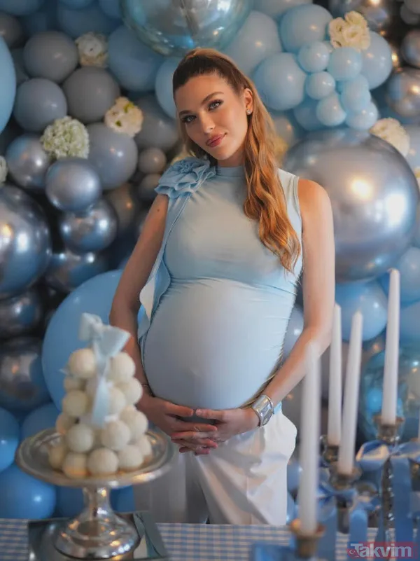 Perihan Savaş ile İbrahim Tatlıses'in kızı Melek Zübeyde Yasemin Şefkatli'nin baby shower partisinde! Melek Hala paylaştı "Geliyor böceklerim" - 5