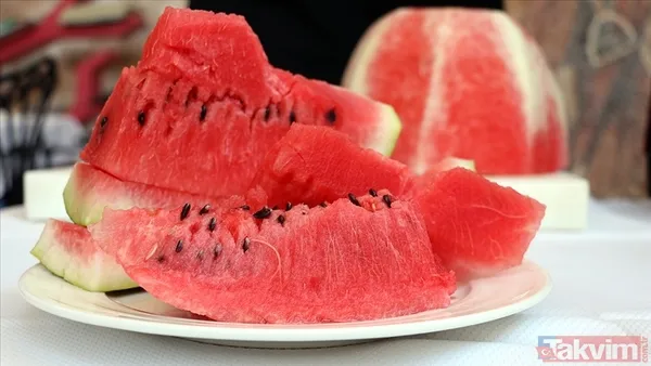 Uzman isim uyardı! Karpuz ve peyniri sakın bir arada yemeyin! Herkes tabak tabak tüketiyordu... - 8