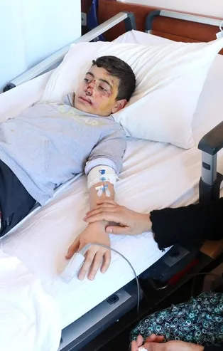 Son dakika: Elazığ'daki depremde yaralanan vatandaşlar "deprem anını" anlattı