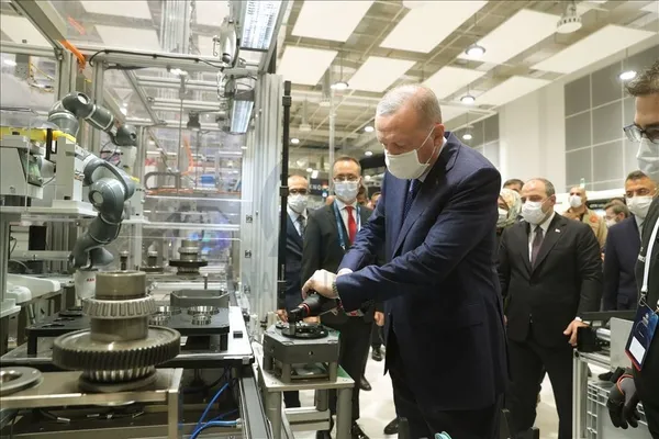 son-dakika-baskan-recep-tayyip-erdogandan-1-mayis-mesaji-iscilerimizin-haklarini-menfaatlerini-gozetme-hayretinde-olduk-1619790091204.jpg SON DAKİKA: Başkan Erdoğan'dan 1 Mayıs paylaşımı-4