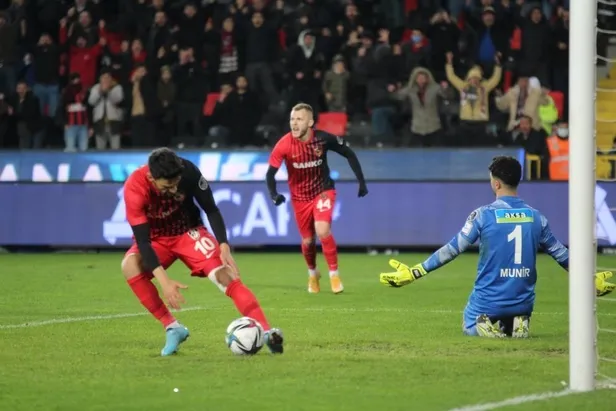 antepte-gol-duellosu-gaziantep-fk-2-2-hatayspor-mac-sonucu-1646688726885.jpeg Antep'te gol düellosu! Gaziantep FK 2-2 Hatayspor | MAÇ SONUCU-3