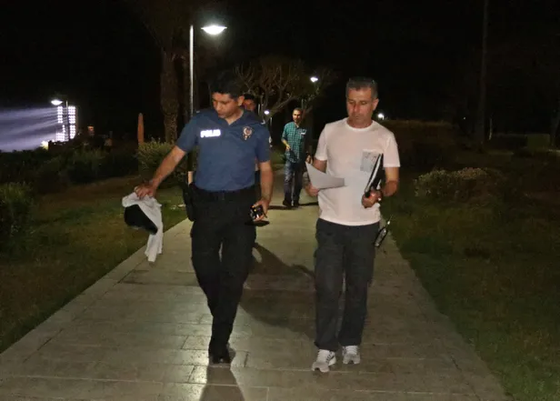 Antalya'da ilginç olay! Tişörtünü ve ayakkabısını çıkartıp-2