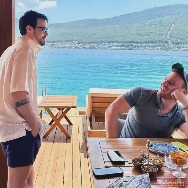 Mert Yazıcıoğlu ile Kerem Bürsin tatilde! İkilinin tekne pozu sosyal medyayı salladı! “Tek rakibim Kerem Bürsin” demişti... - 6