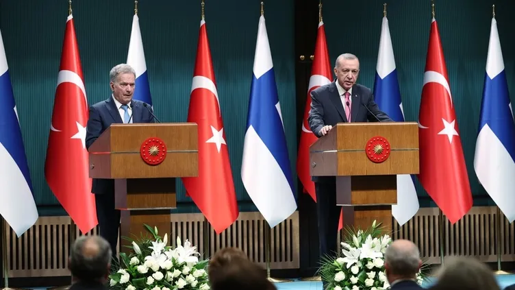 Başkan Erdoğan açıkladı: Türkiye'den Finlandiya'ya NATO onayı