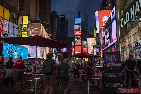 Başkan Erdoğan'ın ünlü sözü Times Meydanı'nda: Daha adil bir dünya mümkün | Dünya 5'ten büyüktür - 5