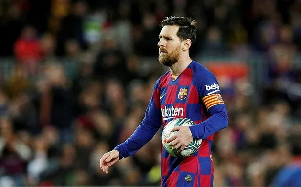 Ronaldo rakibi Messi'yi ikiye katladı!-2