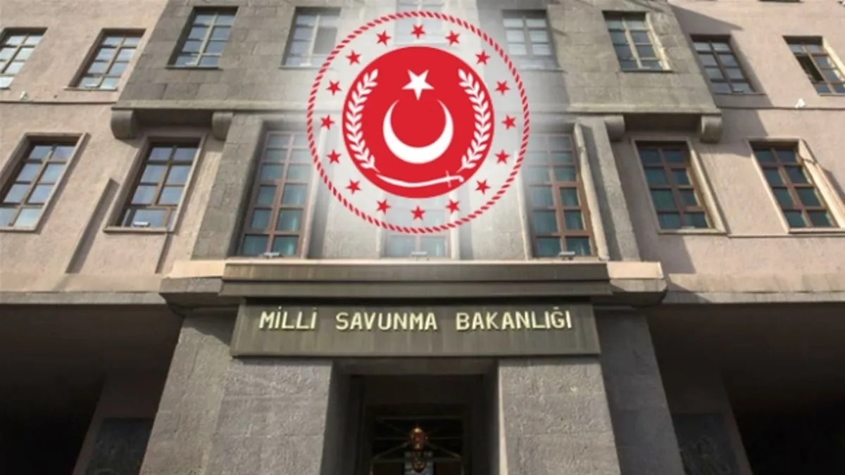 MSB duyurdu: Milli Savunma Bakanı Yaşar Güler KKTC'de askeri törenle karşılandı